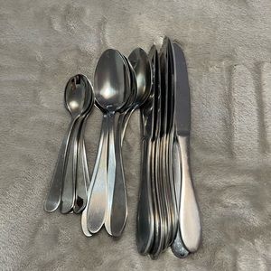 Gibson cutlery set of 16 pieces